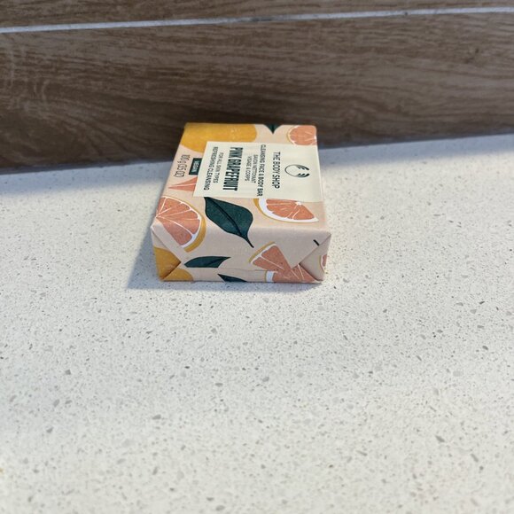 The Body Shop Pink Grapefruit Cleansing Face & Body Soap Bar 3.5 Oz 100g New HTF - Picture 6 of 6